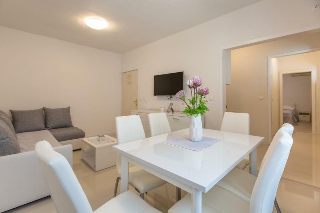 Tatijana Holiday Apartments Макарська Екстер'єр фото