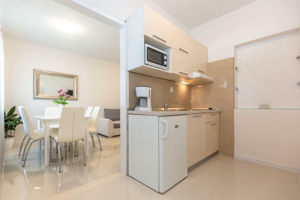 Tatijana Holiday Apartments Макарська Екстер'єр фото