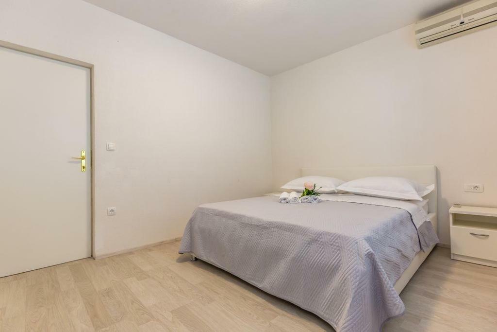 Tatijana Holiday Apartments Макарська Екстер'єр фото
