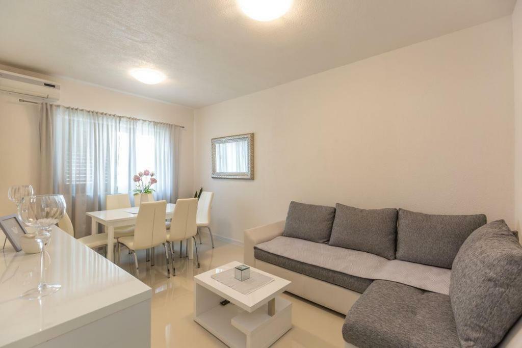 Tatijana Holiday Apartments Макарська Екстер'єр фото